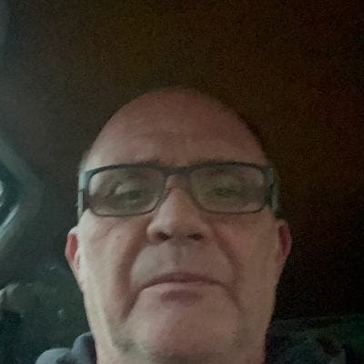 Professional Male seeks a single or double room Main Photo