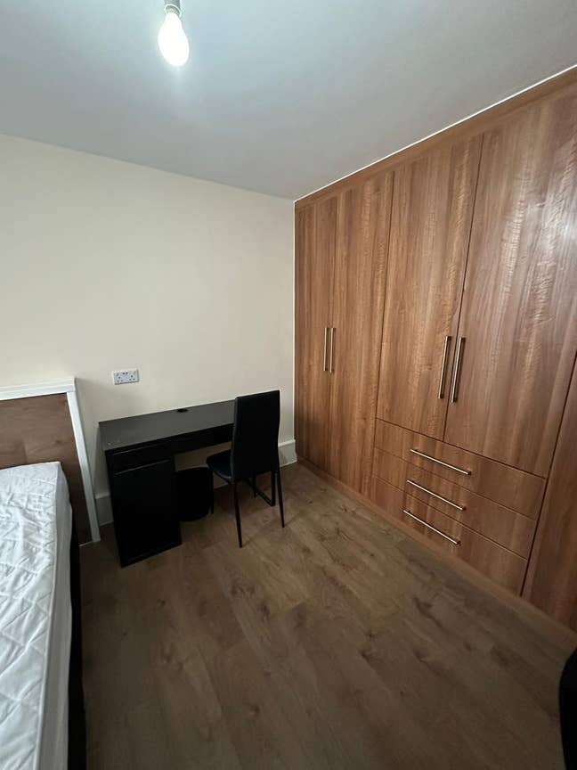 Brand New Double En-Suite Room Main Photo