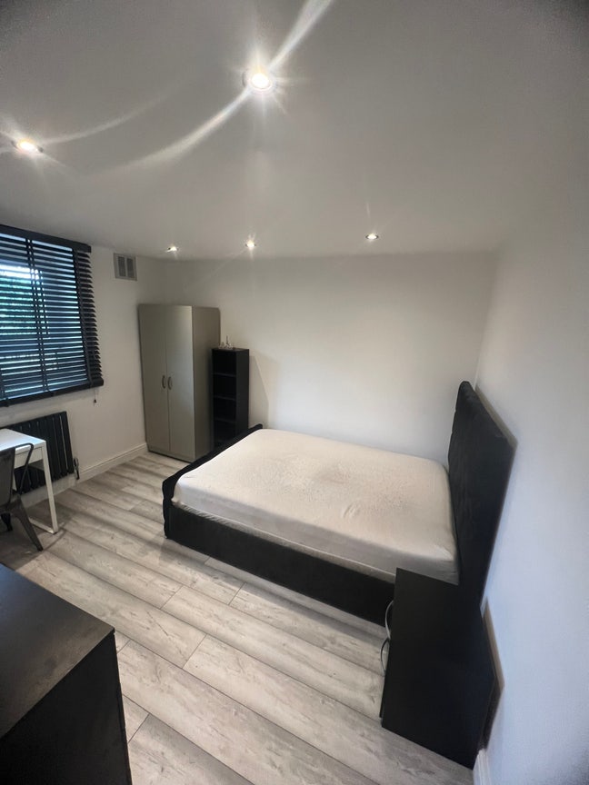 Double room in Bricklane/Shoreditch - clean room Main Photo