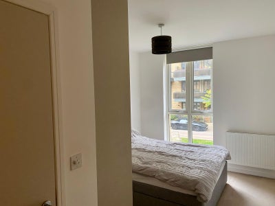 Double room in lovely flat Main Photo