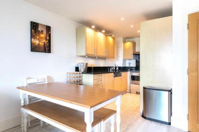 En-suite room to rent in Vauxhall Main Photo