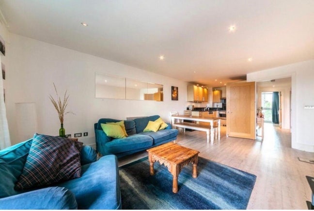 En-suite room to rent in Vauxhall Main Photo