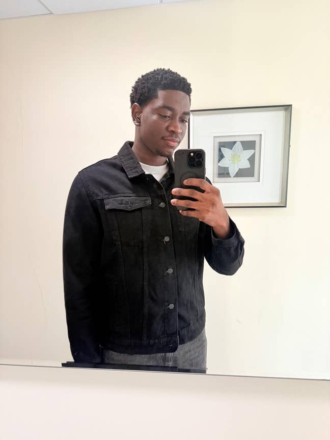 Couple seeks double room Main Photo