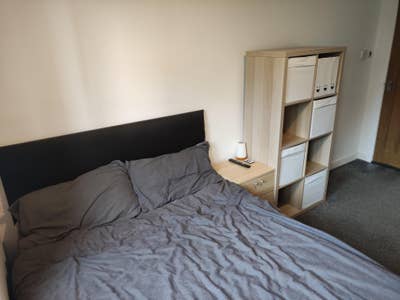 Double room to rent in Cardonald Main Photo