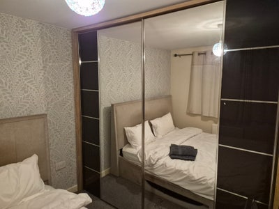 Double Room with Ensuite Bathroom  Main Photo