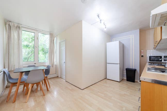 Lovely Double Room in Roehampton - All Bills Incl. Main Photo