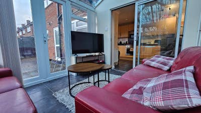 Perfect for SMH -Less travel - NO Deposit* Main Photo