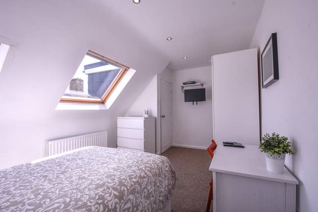 Double Room in Canada Water Main Photo