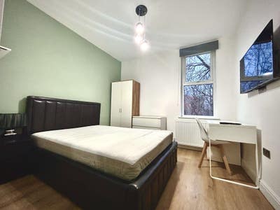 Room in Withington Available 🛏️ Main Photo