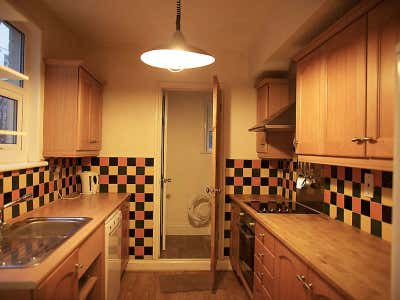 A Warm House for Rent Main Photo