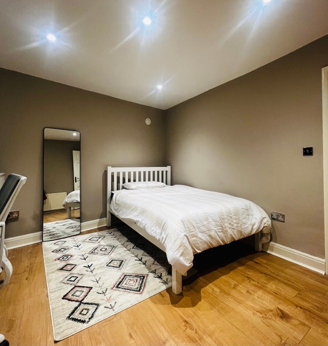 Double Room in Cosy House Main Photo