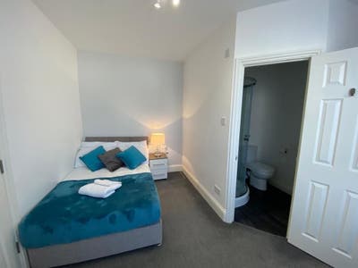 Large Double En Suite Room, Plumstead SE18 7Az Main Photo