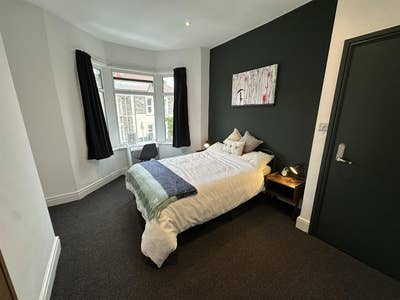 Room Available | Avonvale Rd | All Bills Included Main Photo