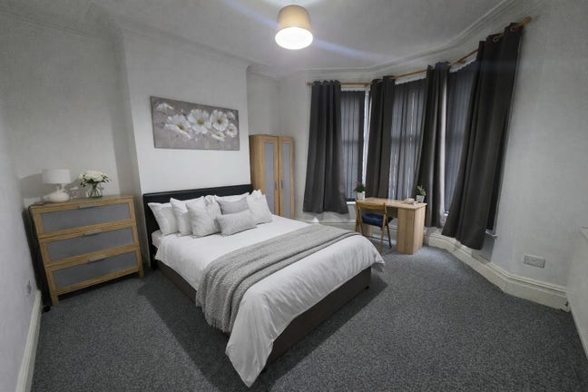 Spacious Double Rooms – All Bills Included 🏡 Main Photo