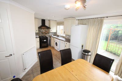 Beautiful Double Room-Comfy House/Canary Wharf Main Photo