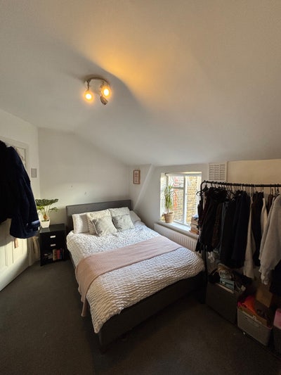 Lovely double room in 2 bed flat Balham Main Photo