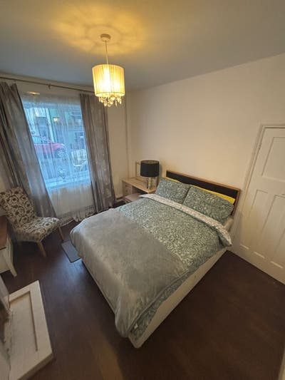 1 double  room for rent  &pound;580 all bills in  Main Photo