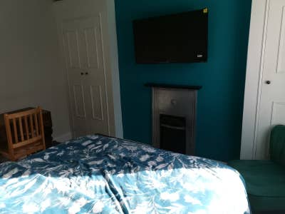 Lovely Room in Townhouse. Main Photo