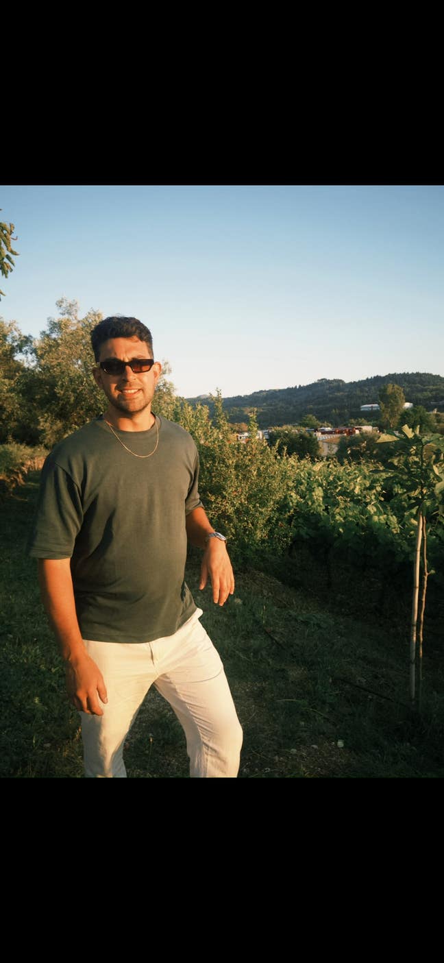 I’m a professional male looking for a place... Main Photo