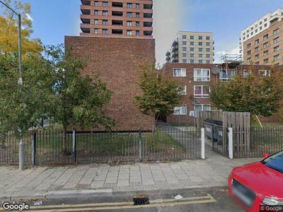 Spacious Furnished 4-Bed House in IG11 Main Photo