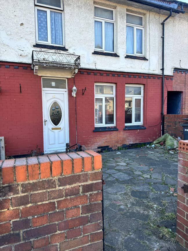 Double Rooms Available at Spacious 3 Bed Property Main Photo