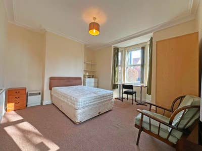 Furnished Rooms in a Fantastic Location! Main Photo