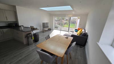 Double Room + Private Study (Two Rooms) – Quiet Main Photo