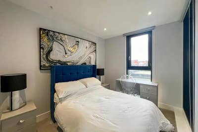 Short-term room + private bathroom available now Main Photo