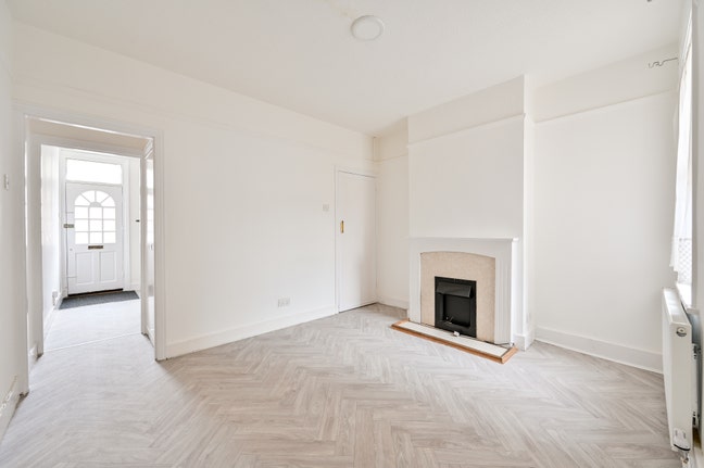 Newly decorated 3 Bedroom House  Main Photo