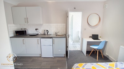 Exceptional Studio Available in Palmerston Road Main Photo