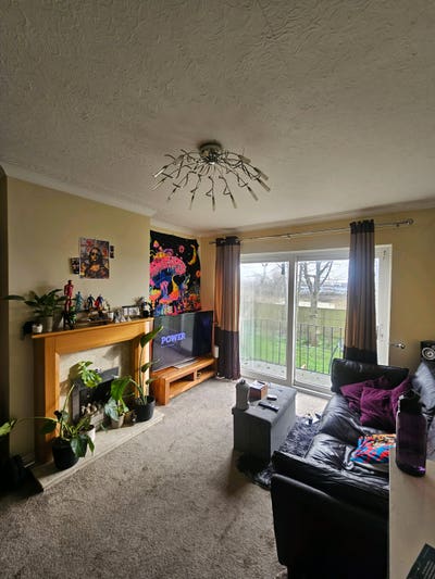 A single bedroom available in a 2bhk flat Main Photo