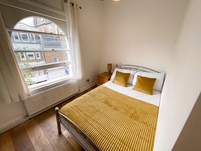  ✨ Cozy & Comfortable Room in a Prime Location 🏠 Main Photo