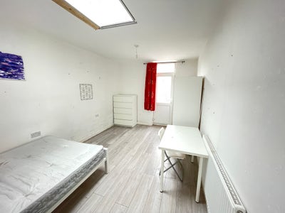 2 Large Double Room Near Aldgate  / Shoreditc Main Photo