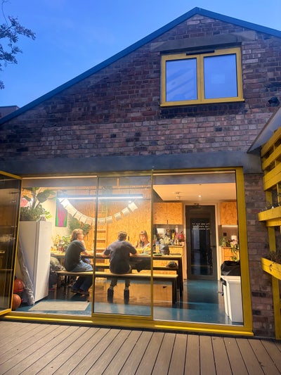 Room available in 8 Bed Warehouse Main Photo