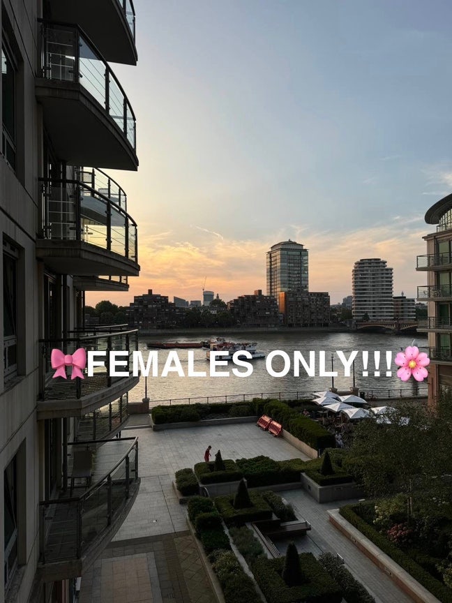 Double room with the river view - central London  Main Photo