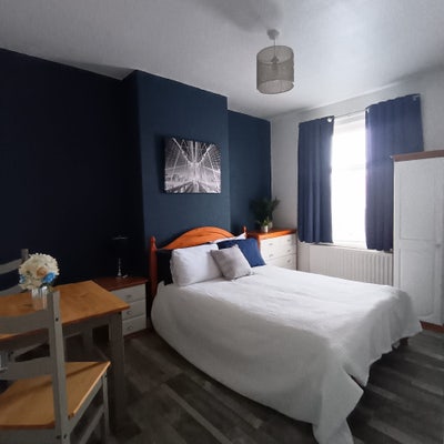 Quiet, mature Professional House - rare vacancy  Main Photo