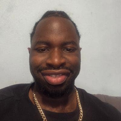 Hi. Moving to Southampton to be closer to fam... Main Photo