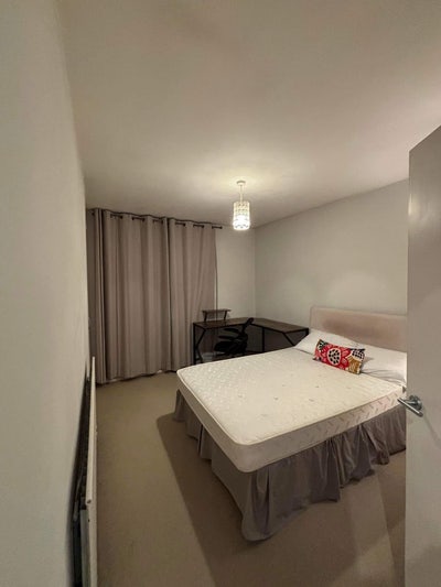 Large one bedroom W12 Main Photo