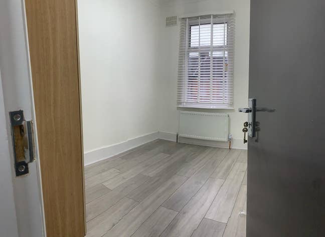 🛏️ Double Rooms – Near East Ham Tube Station - E6 Main Photo
