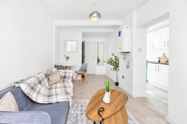 Fully Furnished Double Room in Ashford, Kent Main Photo