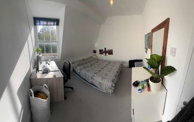Short Term Let - Room on Berkeley Square Bristol  Main Photo