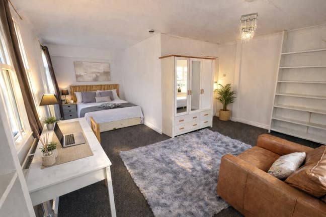 Spacious Double Room  Main Photo