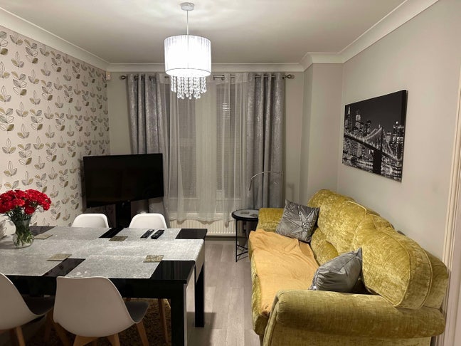 Room to rent  Main Photo