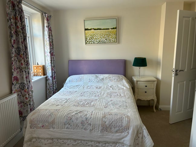 Cosy double with en suite in Chippenham  Main Photo