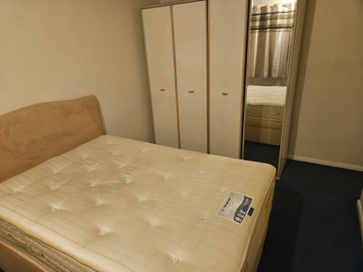 Double Room Available - Near hospital  Main Photo