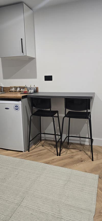 Cozy in-suit  Main Photo