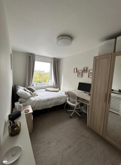 Double Room available on Chiswick High Road Main Photo