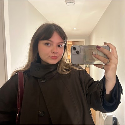  Looking for flat with other girls in their 20s!  Main Photo