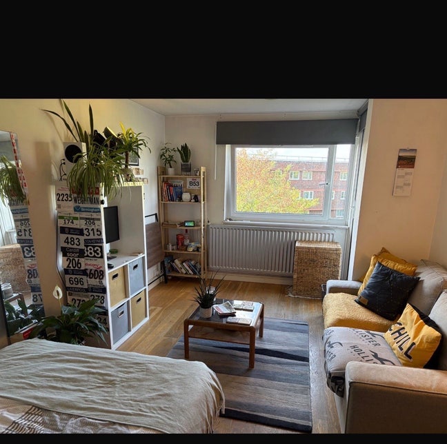 Amazing  Large double Room in Limehouse  Main Photo