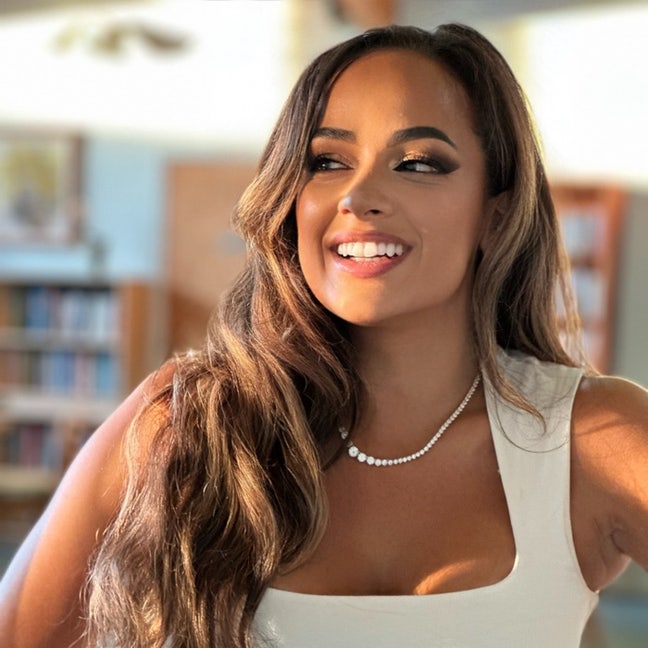 30 y/o MBA Postgrad  Seeking Female Only Flat Main Photo